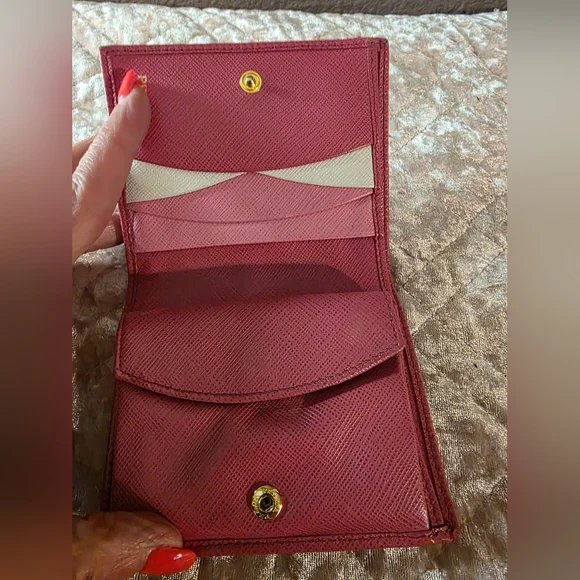 Vintage Prada Pink Leather Wallet with Gold Logo - Picture 3 of 10